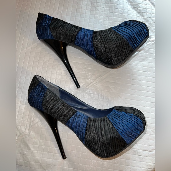 Lady Luxe Blue & Black Stilettos Size 8 Heel 6” - Picture 9 of 10
